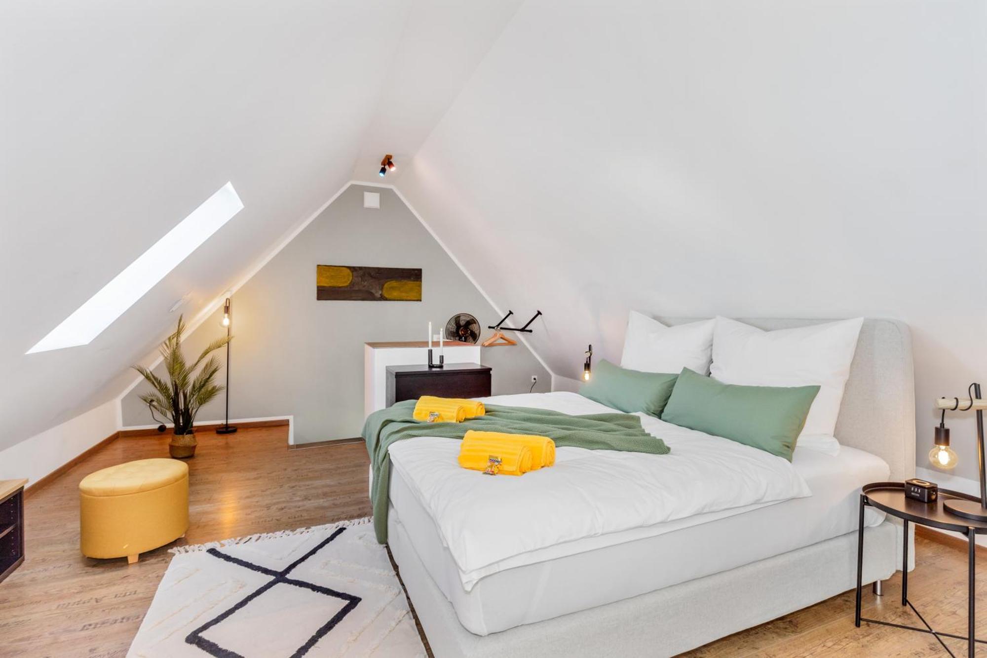 Svyvo - Cozy Serviced Near Cologne & Bonn